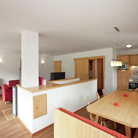 Mansion In Near Lift Nyaraló *